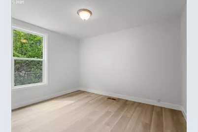 234 NE Cleveland Ave, Gresham, OR 97030 - Photo 16