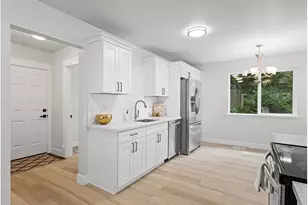 234 NE Cleveland Ave, Gresham, OR 97030 - Photo 12