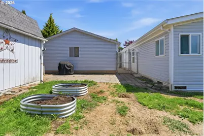 1412 W C Ave, La Center, WA 98629 - Photo 36