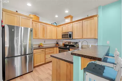 5797 SE 18th Ct, Gresham, OR 97080 - Photo 2