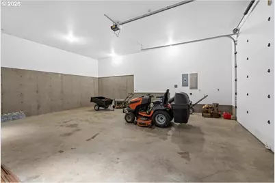 924 Lou Gray Dr, Myrtle Creek, OR 97457 - Photo 30