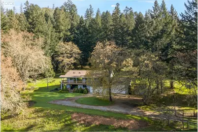 924 Lou Gray Dr, Myrtle Creek, OR 97457 - Photo 4