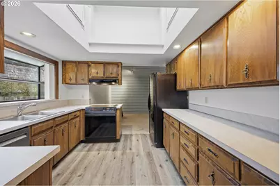 15565 SW Bristol Ln, Beaverton, OR 97007 - Photo 44