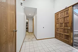 15565 SW Bristol Ln, Beaverton, OR 97007 - Photo 40