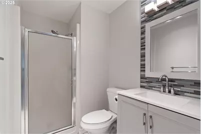 8720 SW Tualatin Rd #110, Tualatin, OR 97062 - Photo 12