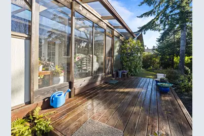 2066 40th St, Florence, OR 97439 - Photo 4