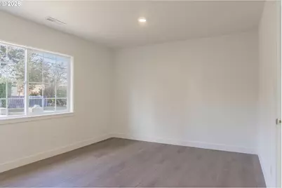 4726 NE 111th Ave, Portland, OR 97220 - Photo 14