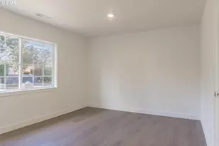 4726 NE 111th Ave, Portland, OR 97220 - Photo 14