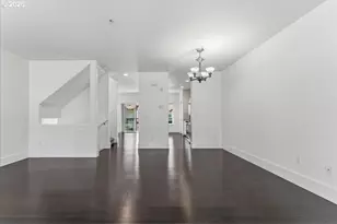 724 NW 118th Ave, Portland, OR 97229 - Photo 6