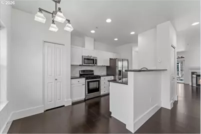 724 NW 118th Ave, Portland, OR 97229 - Photo 14