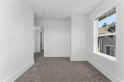 724 NW 118th Ave, Portland, OR 97229 - Photo 24
