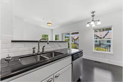 724 NW 118th Ave, Portland, OR 97229 - Photo 18