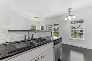 724 NW 118th Ave, Portland, OR 97229 - Photo 18