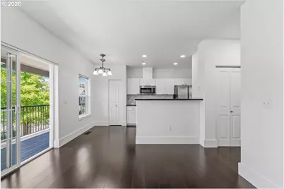 724 NW 118th Ave, Portland, OR 97229 - Photo 12
