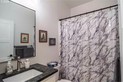 625 NE Cummins St, Roseburg, OR 97470 - Photo 36