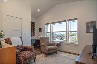 625 NE Cummins St, Roseburg, OR 97470 - Photo 34