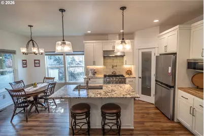 625 NE Cummins St, Roseburg, OR 97470 - Photo 12