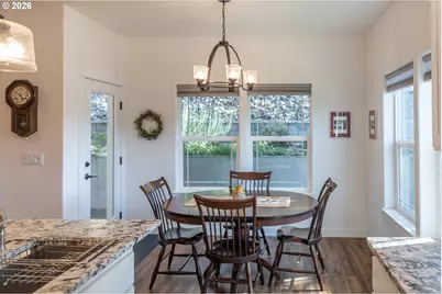 625 NE Cummins St, Roseburg, OR 97470 - Photo 20