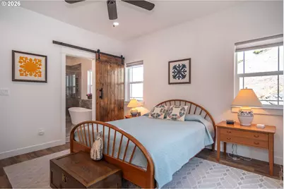 625 NE Cummins St, Roseburg, OR 97470 - Photo 26