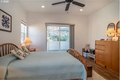 625 NE Cummins St, Roseburg, OR 97470 - Photo 24