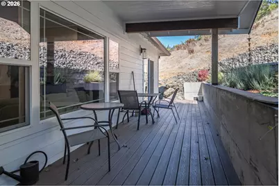 625 NE Cummins St, Roseburg, OR 97470 - Photo 40