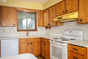 13158 Donald Rd, Aurora, OR 97002 - Photo 10