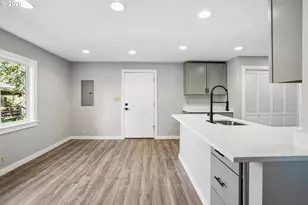 13207 SE Raymond St, Portland, OR 97236 - Photo 12