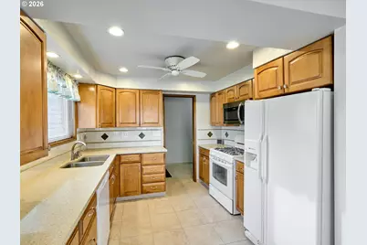 163 W Clackamas Cir, Woodburn, OR 97071 - Photo 10