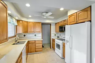 163 W Clackamas Cir, Woodburn, OR 97071 - Photo 10