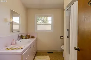 627 NW 16th St, McMinnville, OR 97128 - Photo 10