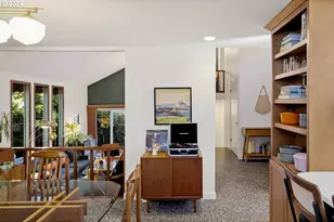 875 SE 25th St, Gresham, OR 97080 - Photo 10