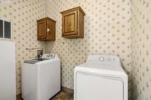 1035 Cedar Hill Ct, Salem, OR 97306 - Photo 26