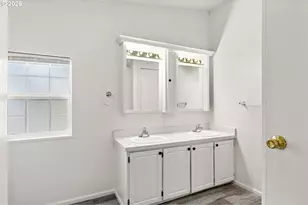 1035 Cedar Hill Ct, Salem, OR 97306 - Photo 18