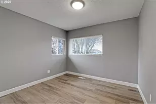 12001 NE Morris St, Portland, OR 97220 - Photo 14