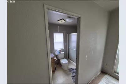 386 La Casa St, Eugene, OR 97402 - Photo 20