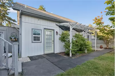 327 S 46th St, Springfield, OR 97478 - Photo 36