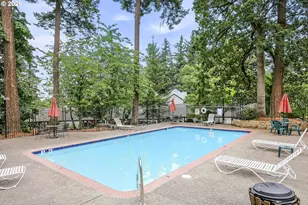 4000 Carman Dr, Lake Oswego, OR 97035 - Photo 18