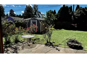 1307 NE 190th Pl, Portland, OR 97230 - Photo 18