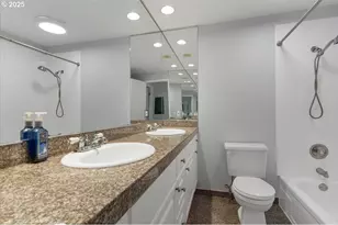 94 Cervantes Cir, Lake Oswego, OR 97035 - Photo 24