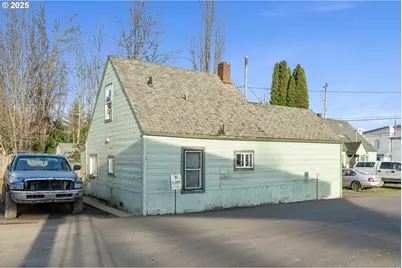 764 NE Main St, Willamina, OR 97396 - Photo 6