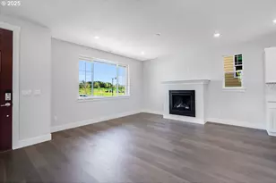 7789 NW Eleanor Ave, Portland, OR 97229 - Photo 10