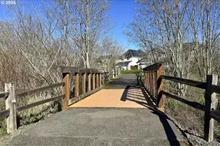 7789 NW Eleanor Ave, Portland, OR 97229 - Photo 30