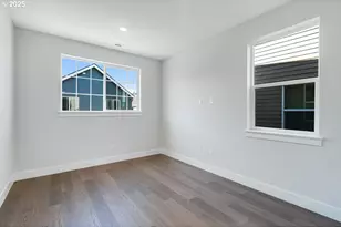 7789 NW Eleanor Ave, Portland, OR 97229 - Photo 12