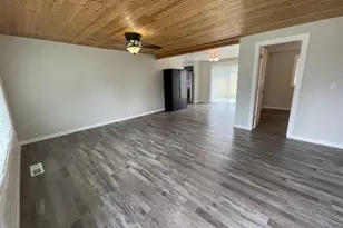 4765 Swegle Rd, Salem, OR 97301 - Photo 6