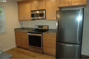 350 NW Willamina Dr, Willamina, OR 97396 - Photo 4