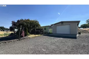704 S Jefferson St, Condon, OR 97823 - Photo 1