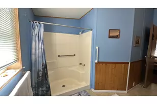 704 S Jefferson St, Condon, OR 97823 - Photo 8