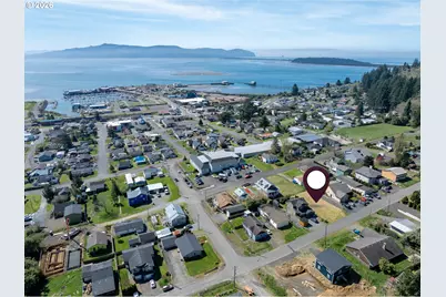 607 Evergreen Ave, Garibaldi, OR 97118 - Photo 24