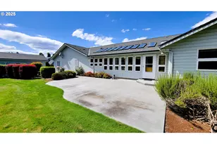 39136 Easton Ln, Springfield, OR 97478 - Photo 36