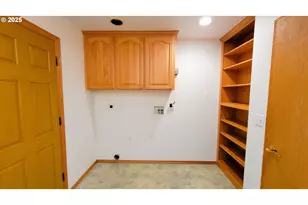 39136 Easton Ln, Springfield, OR 97478 - Photo 22